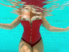 Luscious brunette Anastasia Lux Teasing in the swimming pool