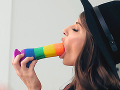 Madison Ivy demonstrates how to suck cock using a dildo