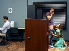 Abigail Mac orally pleaures the lucky dick